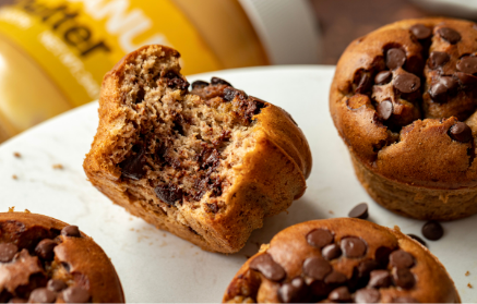 Fitness recept: Banánové muffiny s arašidovým maslom a kúskami čokolády