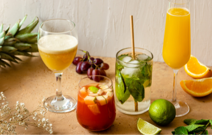 4 recepty na osviežujúce nealkoholické drinky: mimosa, mojito, piña colada a sangria