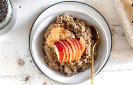 Fitness recept: Quinoová kaša s jablkami, makom a škoricou